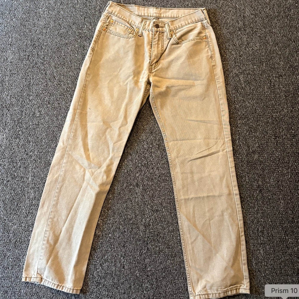 Levi's 514 straight-legged jeans